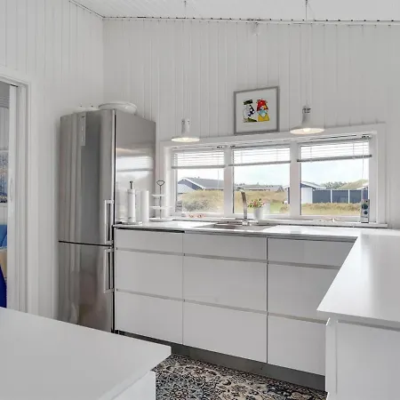 Holiday home Arwen - 200m From The Sea In Nw Jutland By Interhome Blokhus